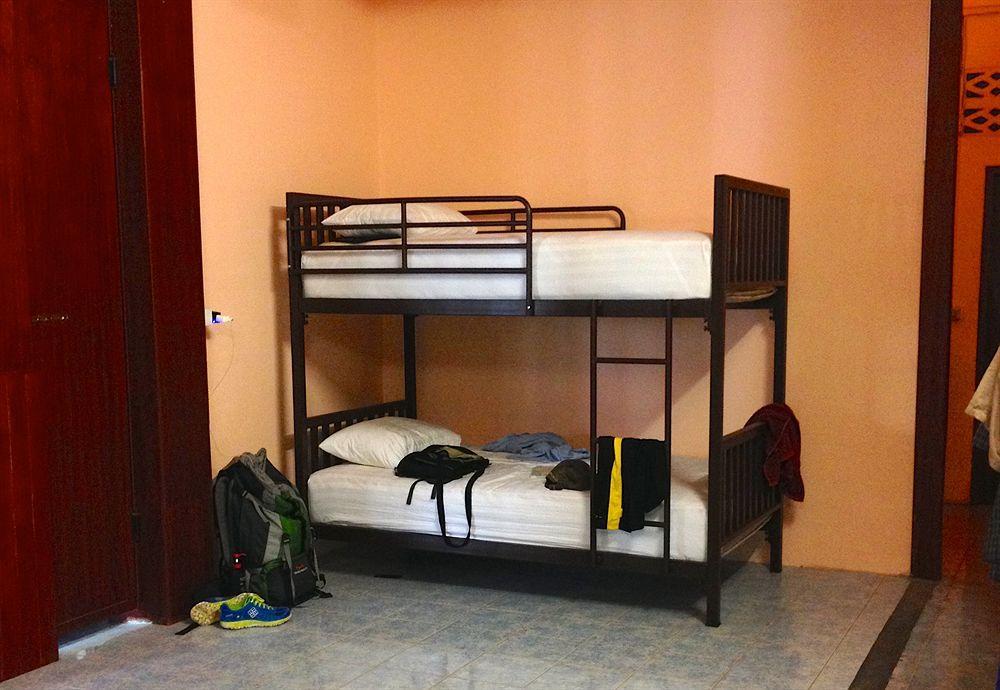 Little Austria Tams Guesthouse Chaweng Beach Buitenkant foto