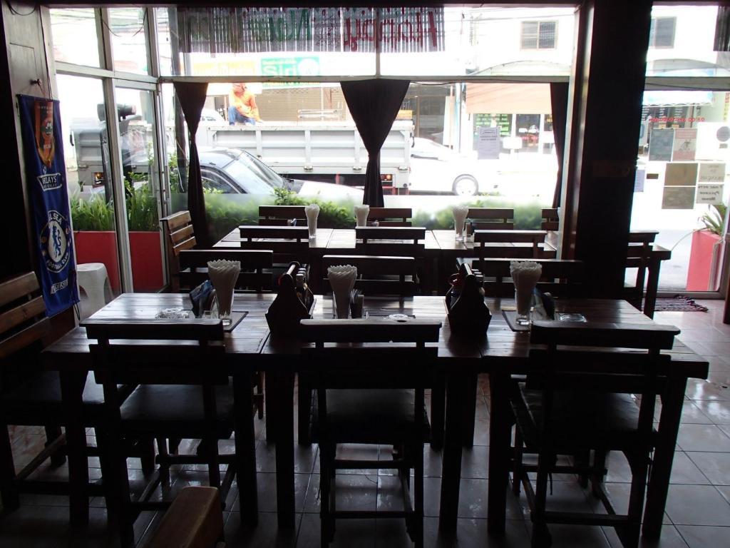 Little Austria Tams Guesthouse Chaweng Beach Buitenkant foto