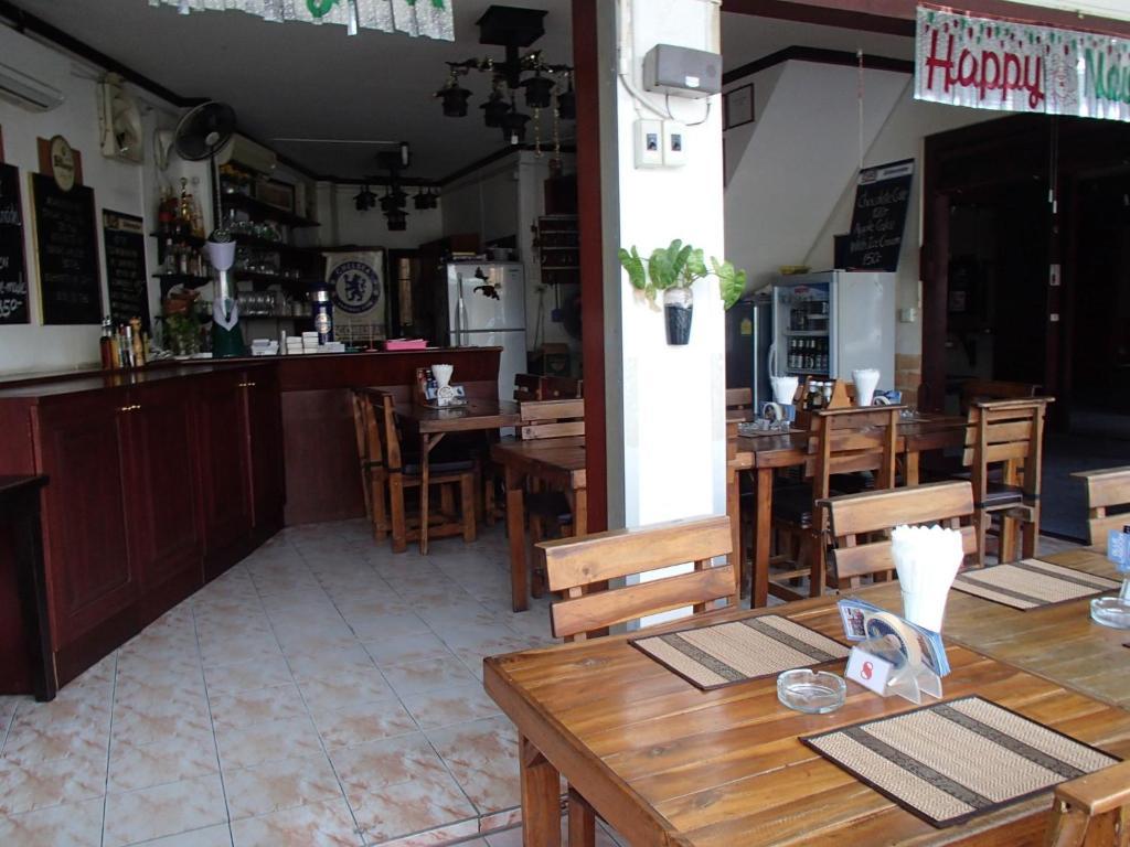 Little Austria Tams Guesthouse Chaweng Beach Buitenkant foto
