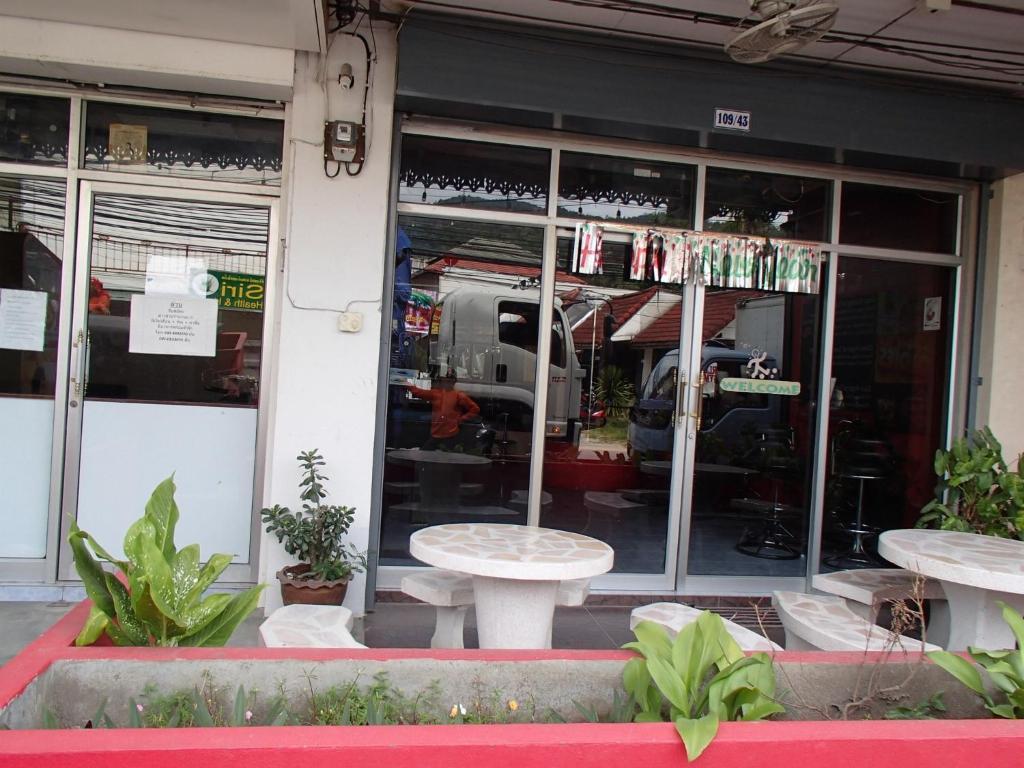 Little Austria Tams Guesthouse Chaweng Beach Buitenkant foto