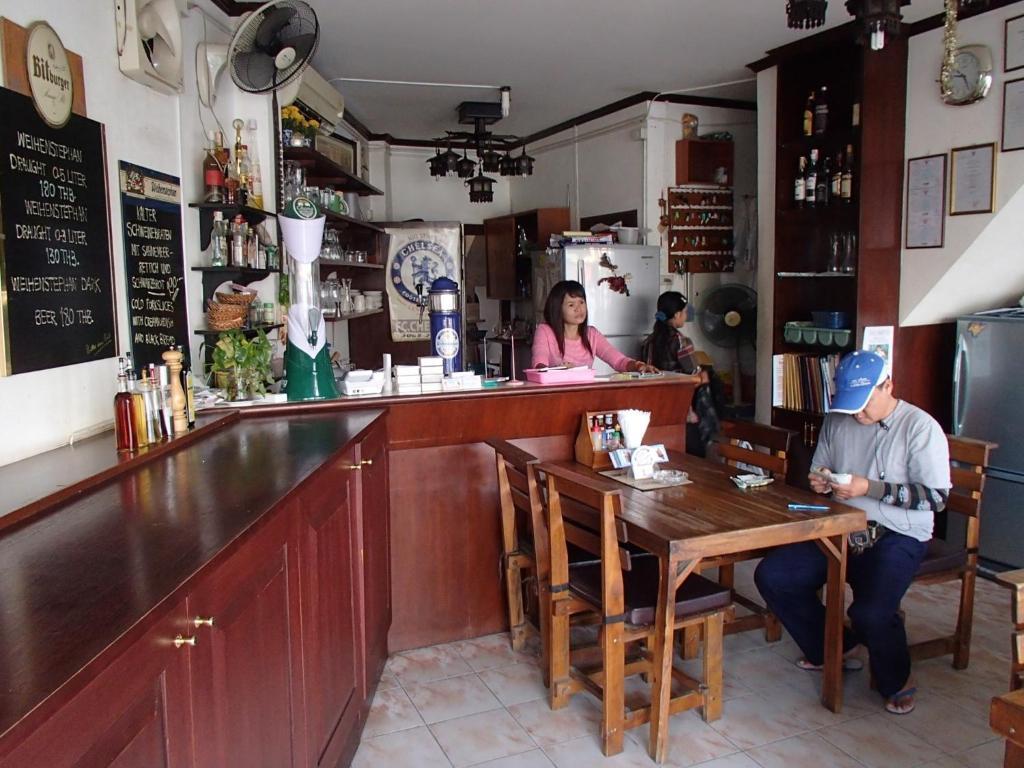 Little Austria Tams Guesthouse Chaweng Beach Buitenkant foto
