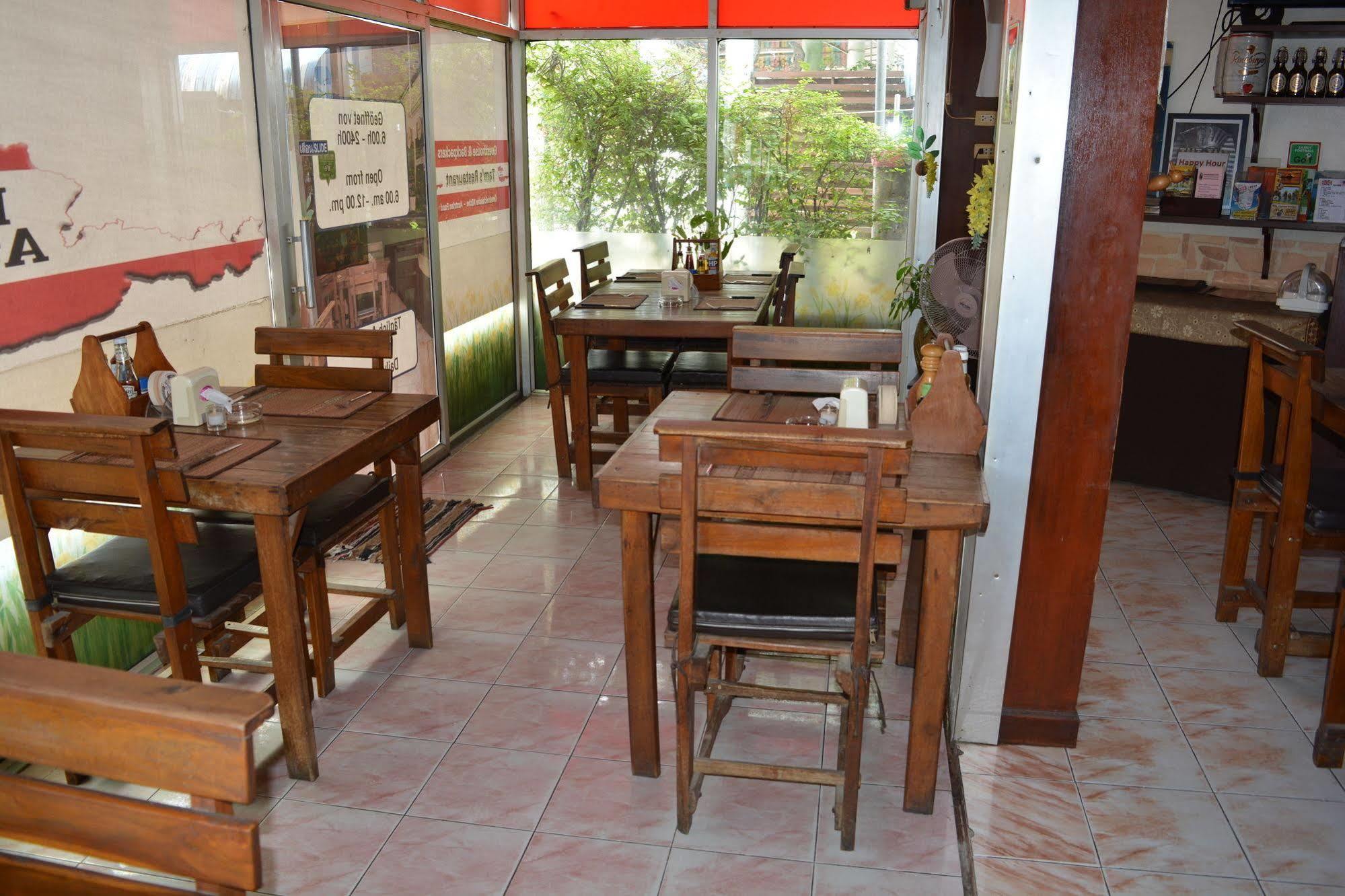 Little Austria Tams Guesthouse Chaweng Beach Buitenkant foto