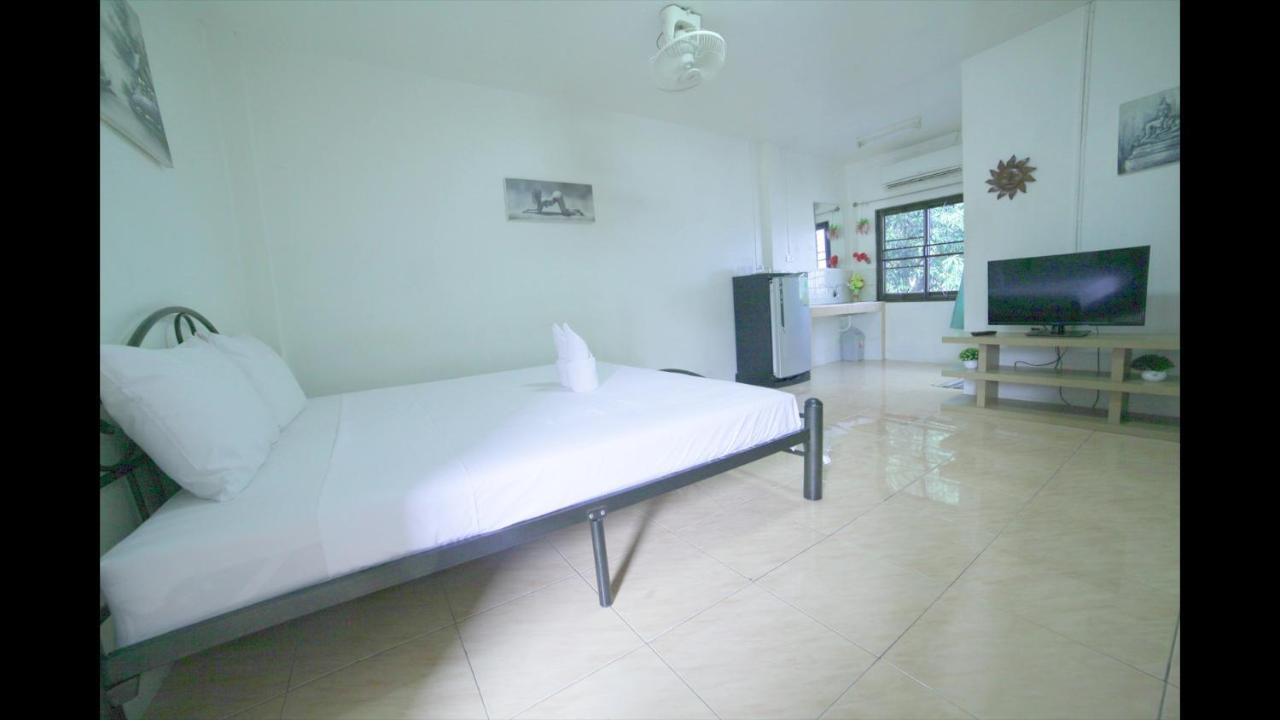 Little Austria Tams Guesthouse Chaweng Beach Buitenkant foto
